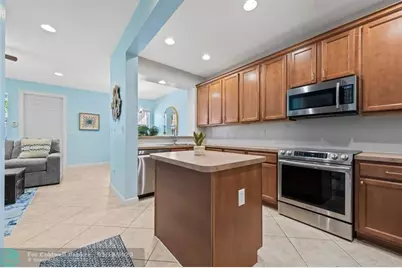 580  Pacific Grove Dr, Unit #3, West Palm Beach, FL 33401 - Photo 7