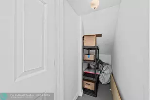 580 Pacific Grove Dr, West Palm Beach, FL 33401 - Photo 25