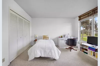 905  Cypress Ter, Unit #202, Pompano Beach, FL 33069 - Photo 17