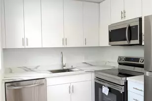 109 Harwood J Unit, Deerfield Beach, FL 33442 - Photo 3