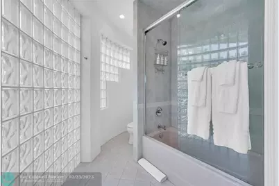 74  Nurmi Dr, Fort Lauderdale, FL 33301 - Photo 33