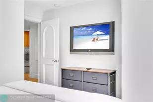 74 Nurmi Dr, Fort Lauderdale, FL 33301 - Photo 35