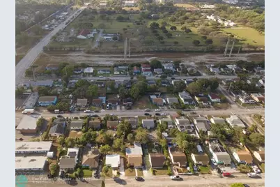 555 W 2nd St, Riviera Beach, FL 33404 - Photo 19