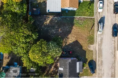 555 W 2nd St, Riviera Beach, FL 33404 - Photo 13