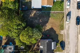 555 W 2nd St, Riviera Beach, FL 33404 - Photo 13