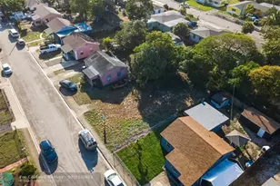 555 W 2nd St, Riviera Beach, FL 33404 - Photo 11