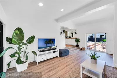 549 NE 14th Ave, Fort Lauderdale, FL 33301 - Photo 17