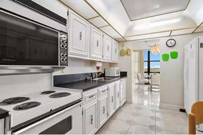 2017 S Ocean Dr, Unit #710, Hallandale Beach, FL 33009 - Photo 23