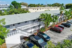 2741 NE 8th Ave, Wilton Manors, FL 33334 - Photo 31