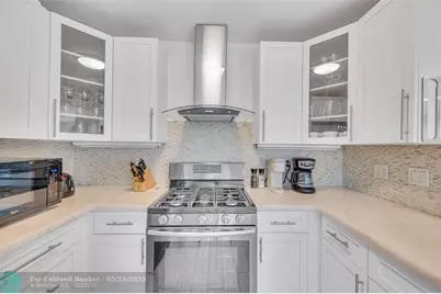 1300  Mango Isle, Fort Lauderdale, FL 33315 - Photo 13