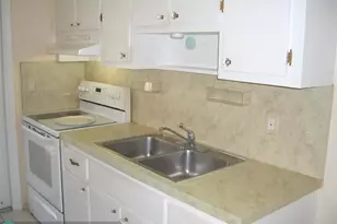 2737 NE 28th St, Lighthouse Point, FL 33064 - Photo 11