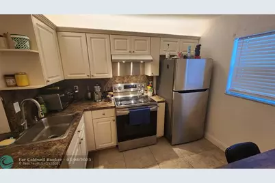 4311  Crystal Lake Dr, Unit #219, Deerfield Beach, FL 33064 - Photo 3