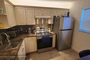 4311 Crystal Lake Dr, Deerfield Beach, FL 33064 - Photo 3