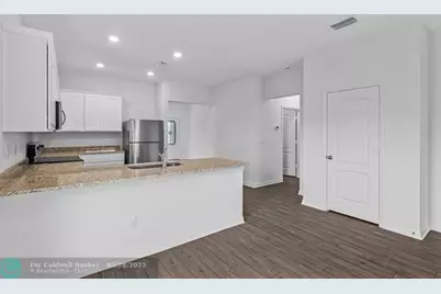 9316  104th Ave, Vero Beach, FL 32967 - Photo 7