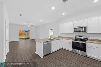 9316  104th Ave, Vero Beach, FL 32967 - Photo 9