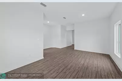 9316  104th Ave, Vero Beach, FL 32967 - Photo 5