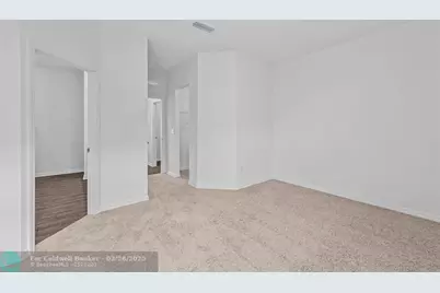 9316  104th Ave, Vero Beach, FL 32967 - Photo 15