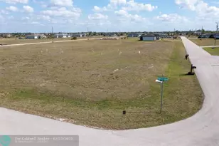 3927 NW 38th Terrace, Cape Coral, FL 33993 - Photo 5