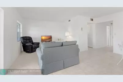 5501 NW 2nd Ave, Unit #302, Boca Raton, FL 33487 - Photo 7