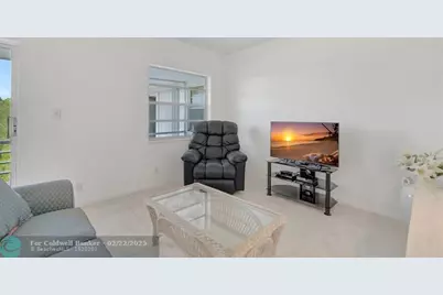 5501 NW 2nd Ave, Unit #302, Boca Raton, FL 33487 - Photo 9