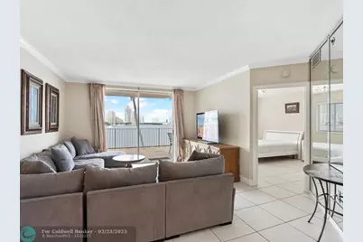 18260 N Bay Rd, Unit #304, Sunny Isles Beach, FL 33160 - Photo 7