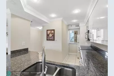 18260 N Bay Rd, Unit #304, Sunny Isles Beach, FL 33160 - Photo 9