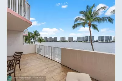 18260 N Bay Rd, Unit #304, Sunny Isles Beach, FL 33160 - Photo 3