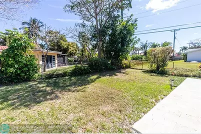 1104 SE 7th Street, Deerfield Beach, FL 33441 - Photo 39