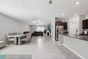 16621 Sunburst Lake St, Wimauma, FL 33598 - Photo 5