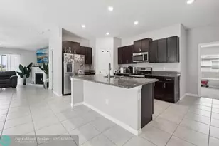 16621 Sunburst Lake St, Wimauma, FL 33598 - Photo 7