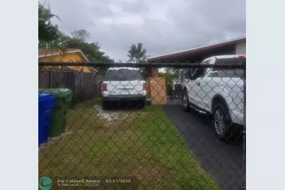 640 SW 28th Ter, Fort Lauderdale, FL 33312 - Photo 7