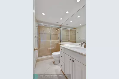 801  Lake Shore Dr, Unit #403, Lake Park, FL 33403 - Photo 23