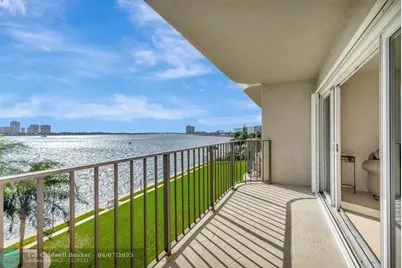 801  Lake Shore Dr, Unit #403, Lake Park, FL 33403 - Photo 9