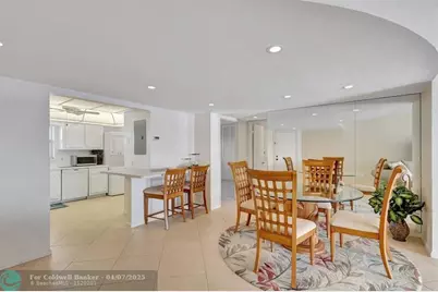 801  Lake Shore Dr, Unit #403, Lake Park, FL 33403 - Photo 3