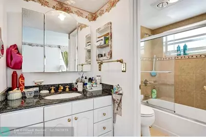 9340  Lagoon Pl, Unit #209, Davie, FL 33324 - Photo 15