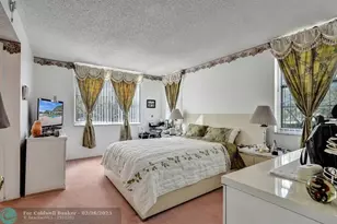 9340 Lagoon Pl, Davie, FL 33324 - Photo 13