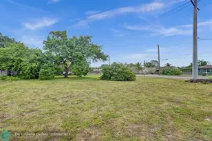 1895 NW 58th St, Miami, FL 33142 - Photo 13