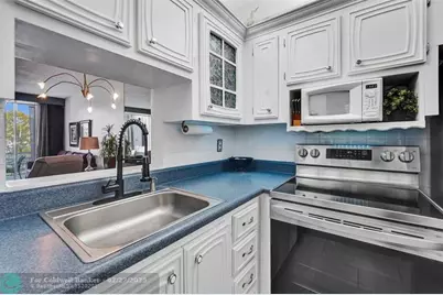 2831  Somerset Dr, Unit #107, Lauderdale Lakes, FL 33311 - Photo 5