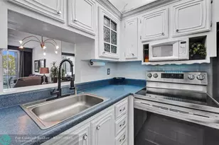 2831 Somerset Dr, Lauderdale Lakes, FL 33311 - Photo 5