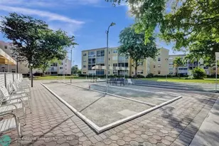 2831 Somerset Dr, Lauderdale Lakes, FL 33311 - Photo 31