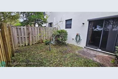 5454 NW 27 St, Unit #5454, Margate, FL 33063 - Photo 13
