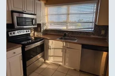 2201 NW 41st Ave, Unit #405, Lauderhill, FL 33313 - Photo 13