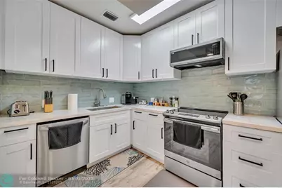 2740 NE 15th St, Fort Lauderdale, FL 33304 - Photo 33