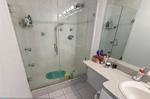 1201 S Riverside Dr, Pompano Beach, FL 33062 - Photo 23