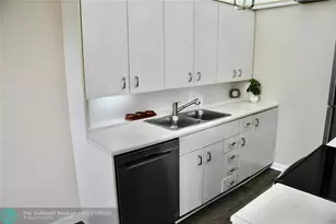 4070 Exeter D, Boca Raton, FL 33434 - Photo 3