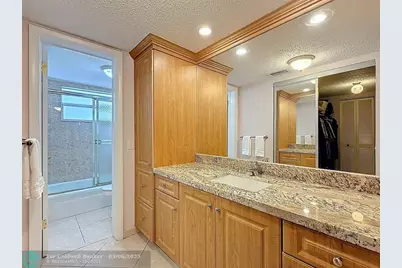 4270 NW 40th St, Unit #205, Lauderdale Lakes, FL 33319 - Photo 27