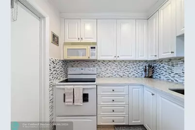 4270 NW 40th St, Unit #205, Lauderdale Lakes, FL 33319 - Photo 7