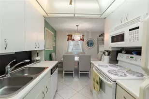 2058 Newport N, Deerfield Beach, FL 33442 - Photo 7