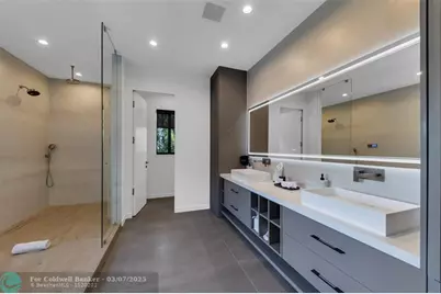 727 NE 17th Way, Fort Lauderdale, FL 33304 - Photo 71