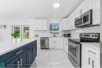 1215 NE 200th St, Miami, FL 33179 - Photo 7